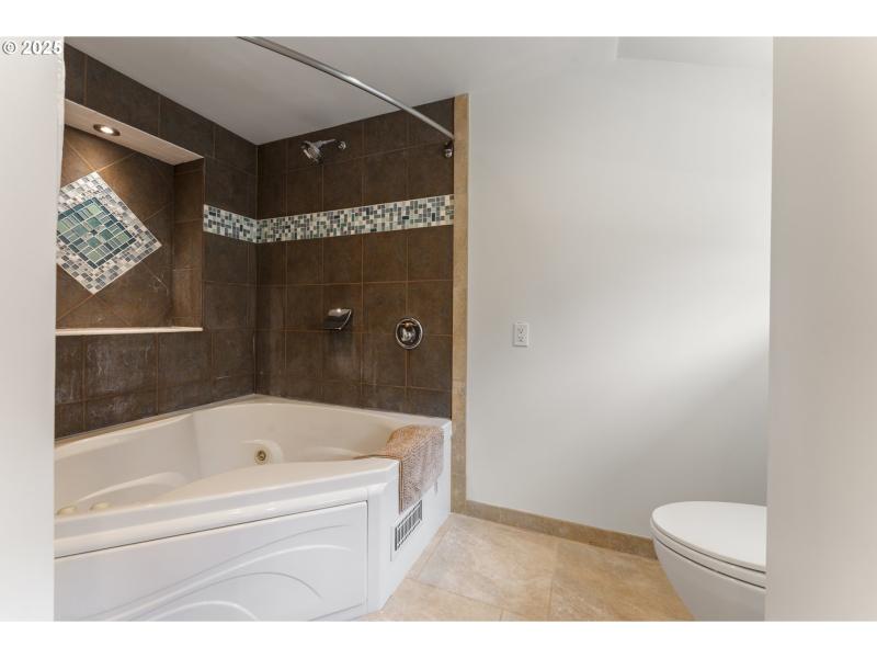 Owner's Suite Bathroom