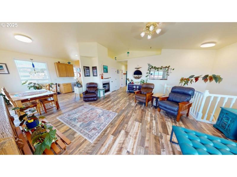 Living Room/Dining Room