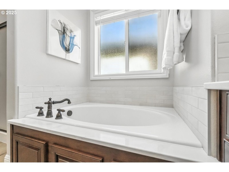 Owner's Suite Bathroom