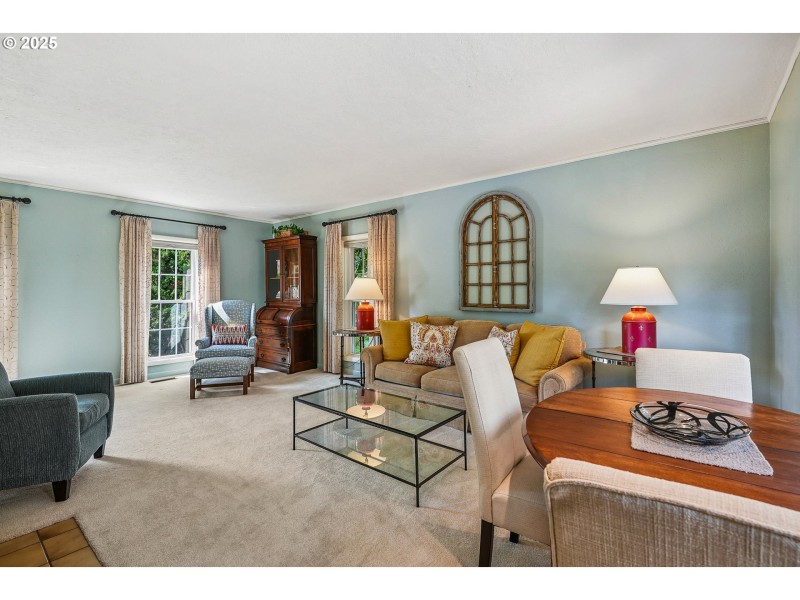 Living Room/Dining Room