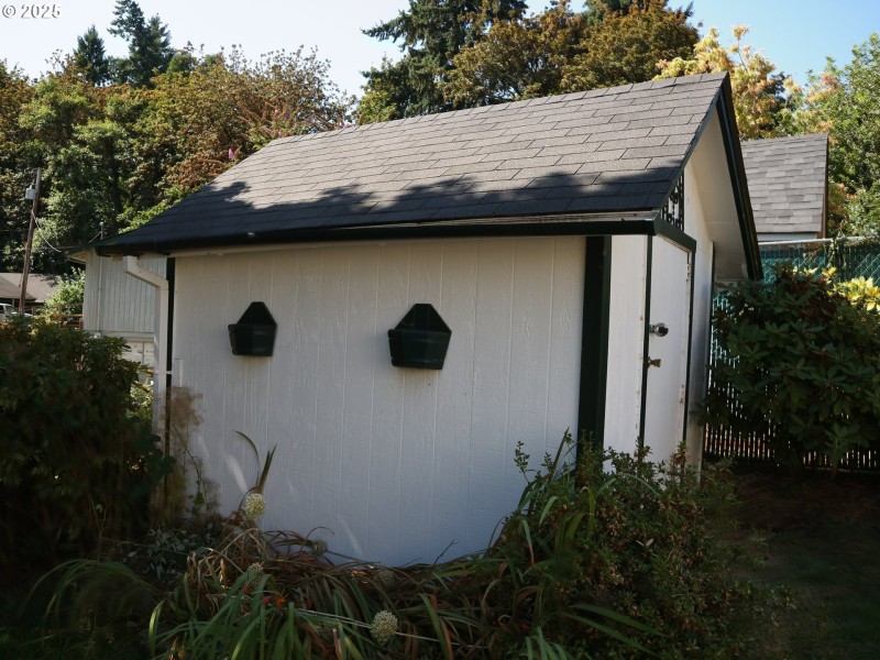 Shed