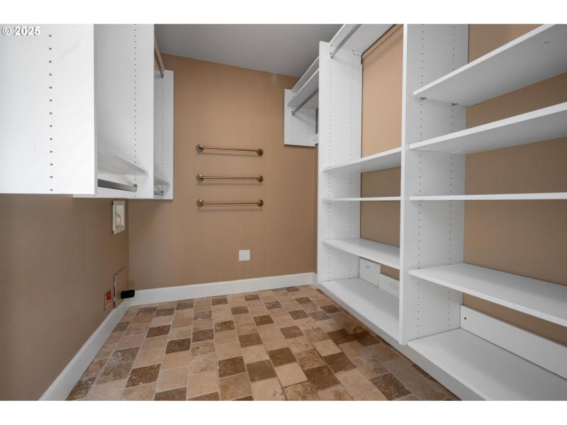 Bedroom, Owner's Suite