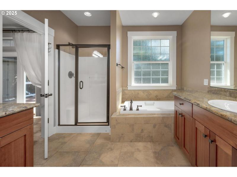 Owner's Suite Bathroom