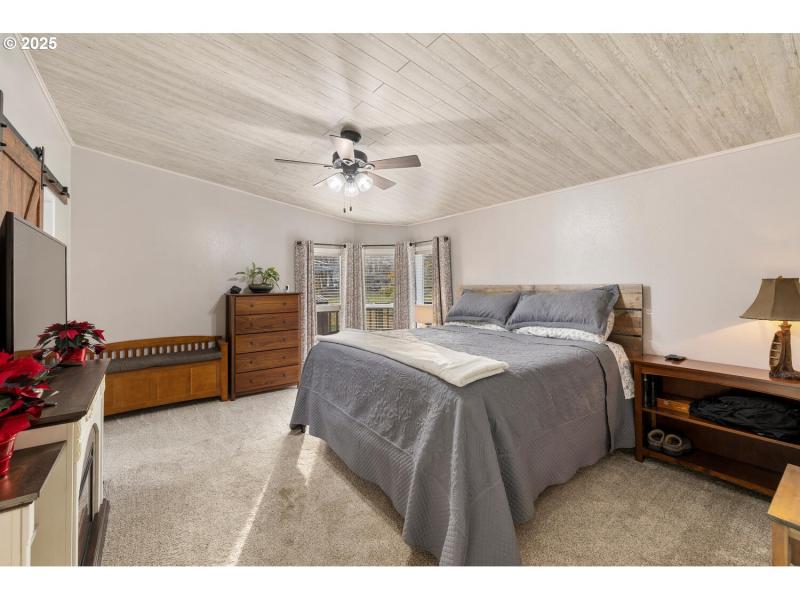 Bedroom, Owner's Suite