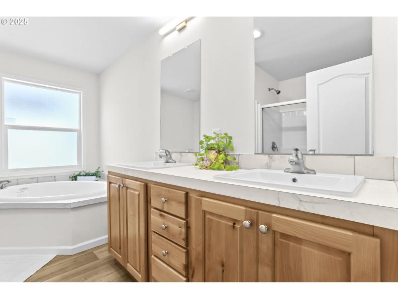 Owner's Suite Bathroom