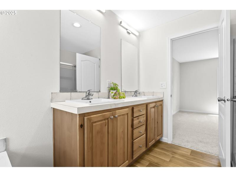 Owner's Suite Bathroom