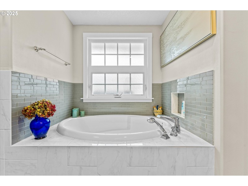 Owner's Suite Bathroom