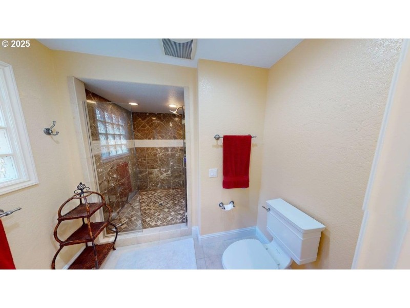 Owner's Suite Bathroom