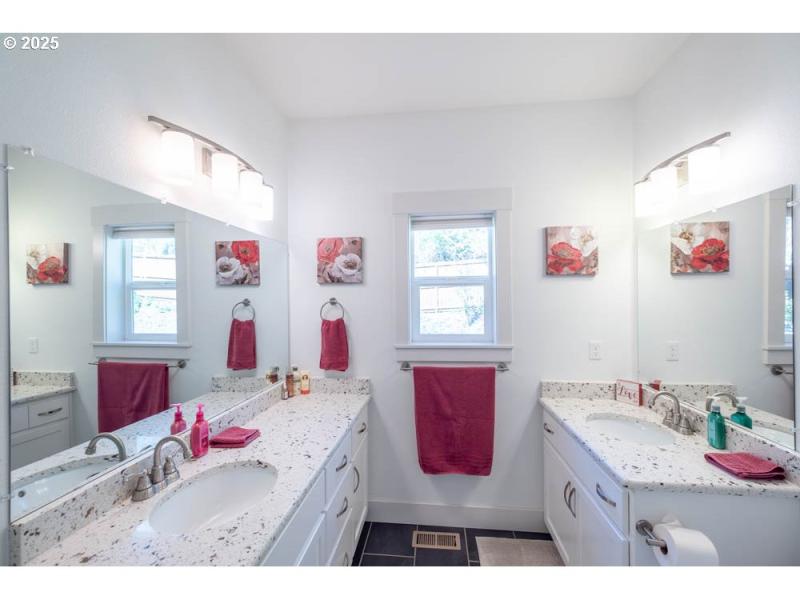 Owner's Suite Bathroom