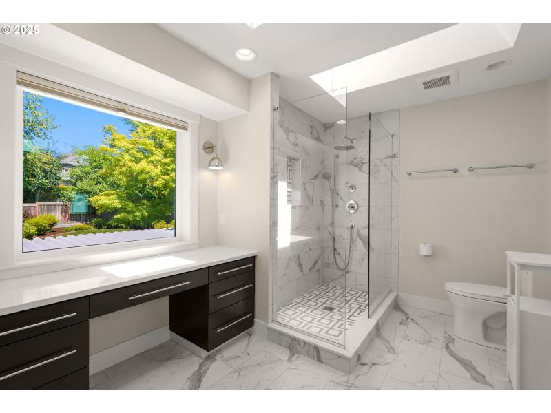 Owner's Suite Bathroom