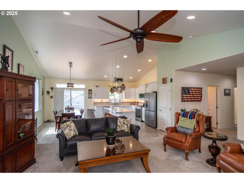 Living Room/Dining Room