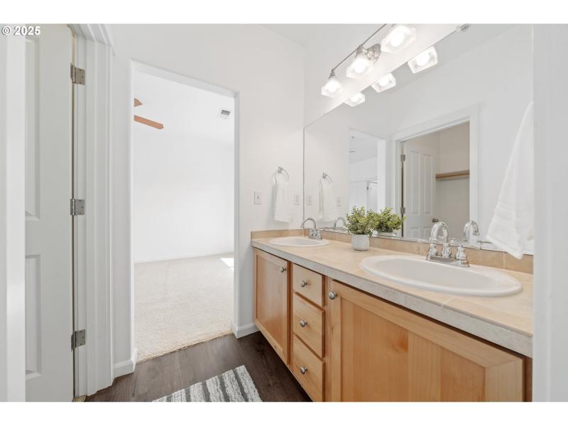 Owner's Suite Bathroom