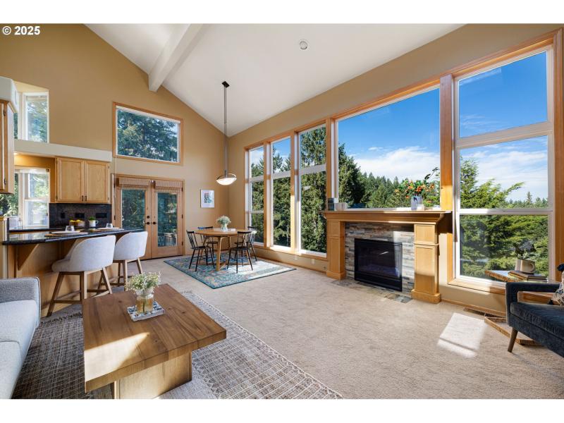 Living Room/Dining Room