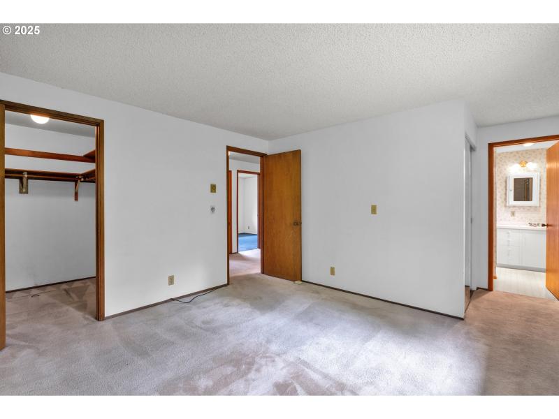 Owner's Suite Bedroom