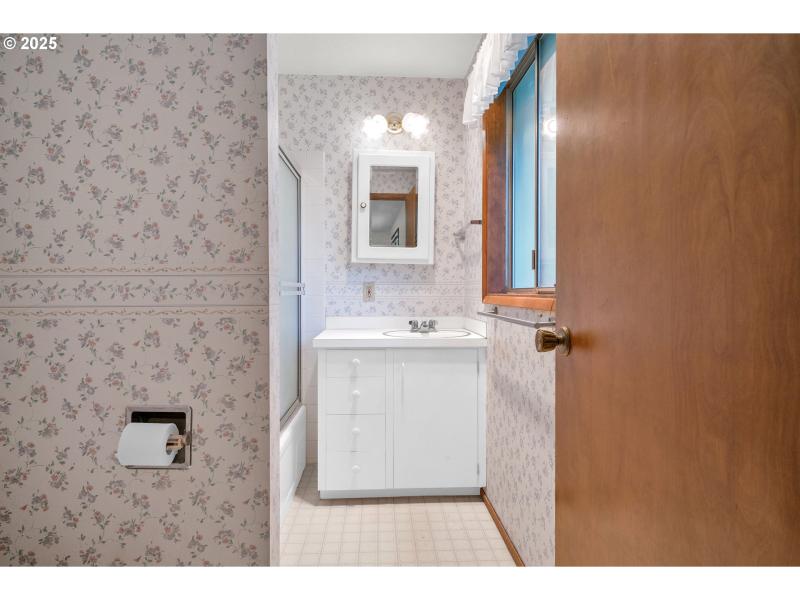 Owner's Suite Bathroom