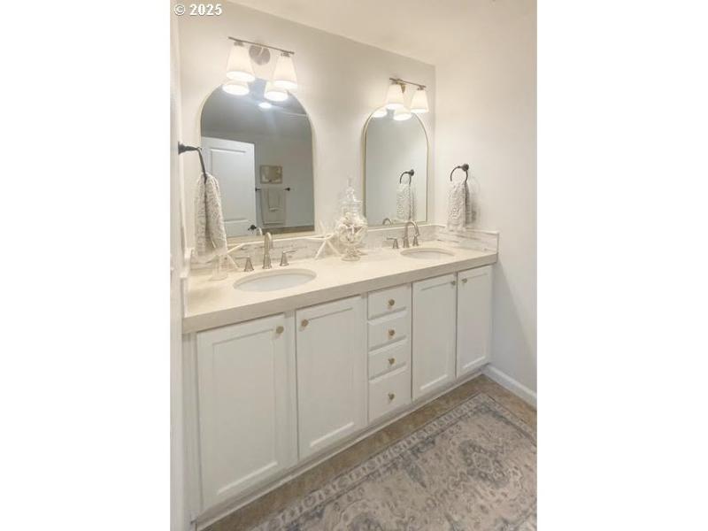 Owner's Suite Bathroom