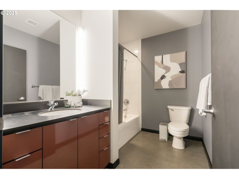 Owner's Suite Bathroom