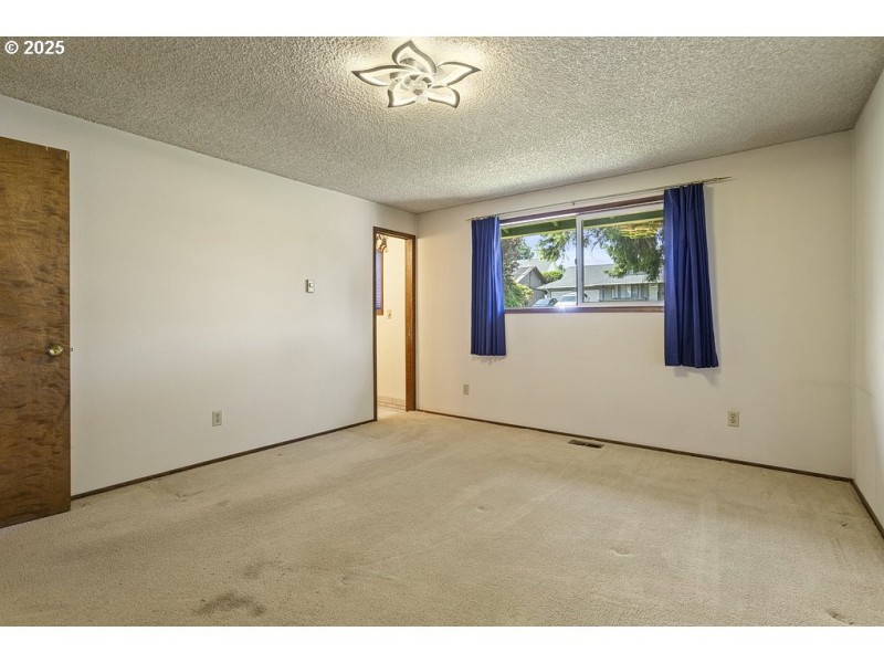 Bedroom, Owner's Suite