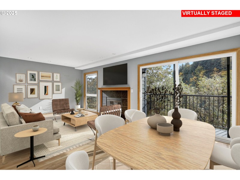 Living Room/Dining Room