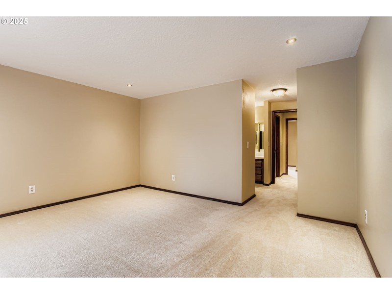 Bedroom, Owner's Suite