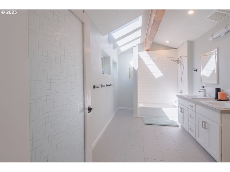 Owner's Suite Bathroom