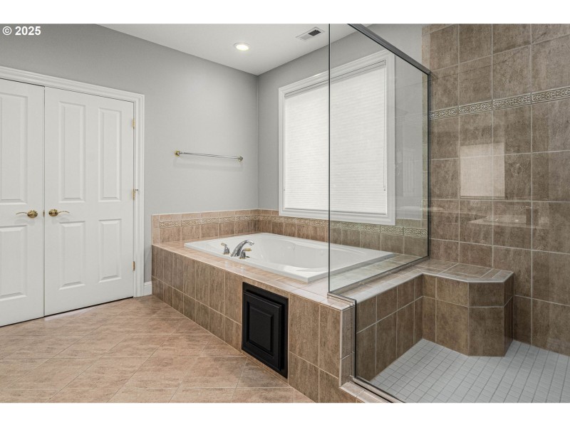 Owner's Suite Bathroom