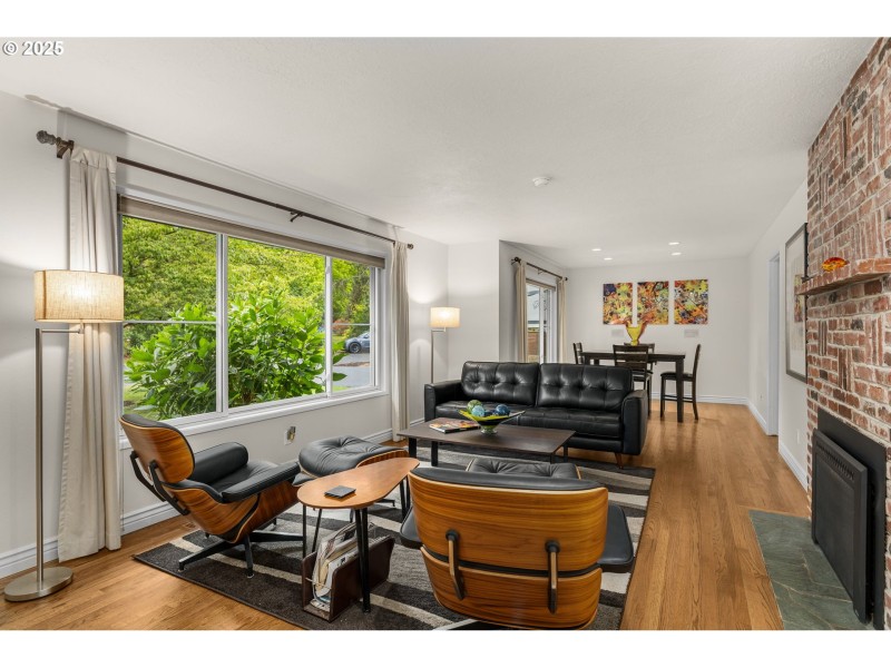 Living Room/Dining Room