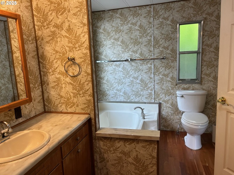 Bathroom, Attached