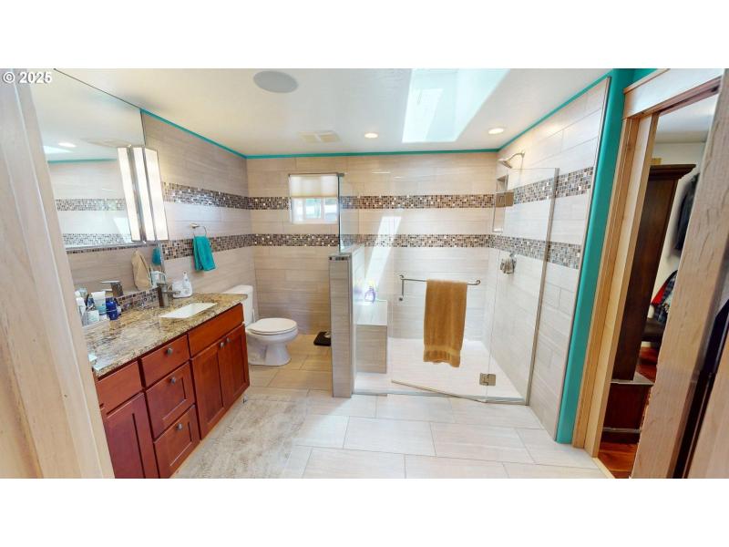 Owner's Suite Bathroom