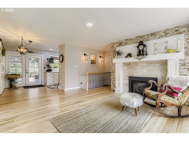 Living Room/Dining Room