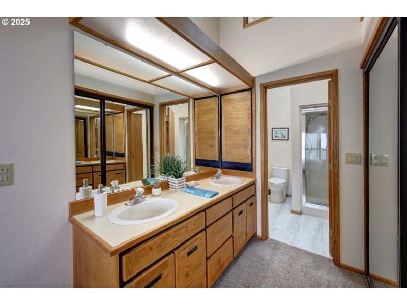 Owner's Suite Bathroom