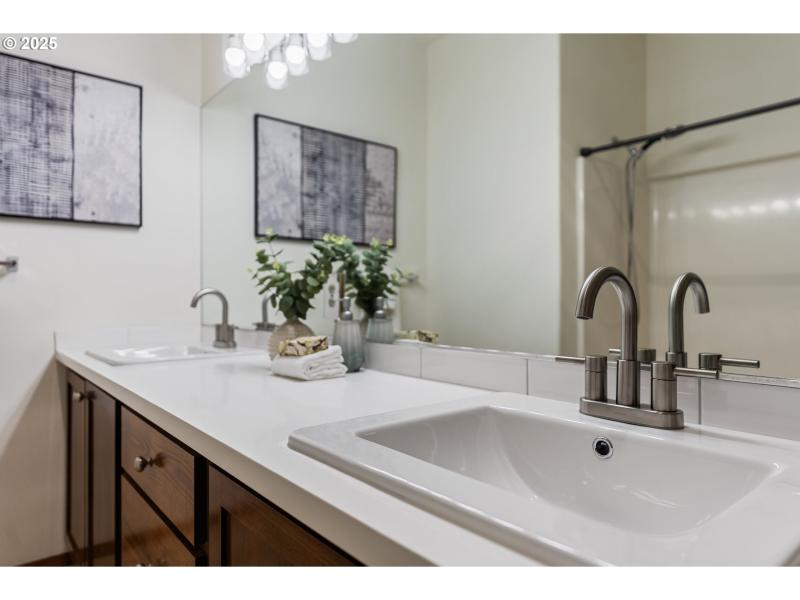 Owner's Suite Bathroom