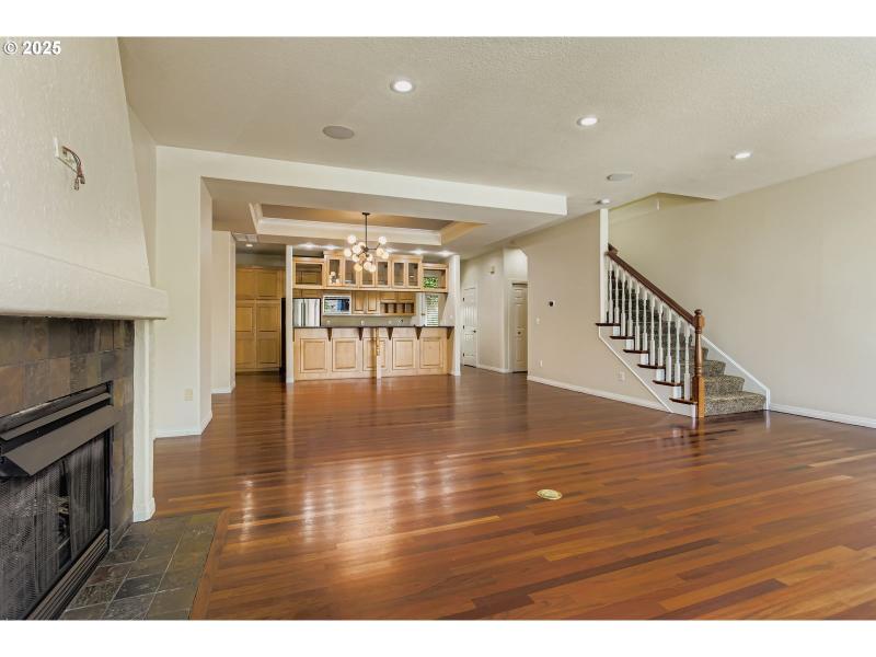 Living Room/Dining Room