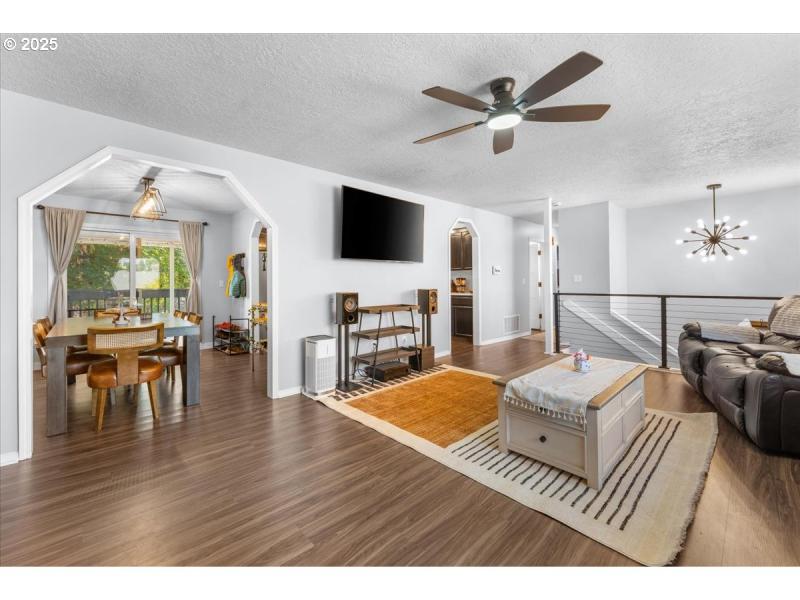 Living Room/Dining Room