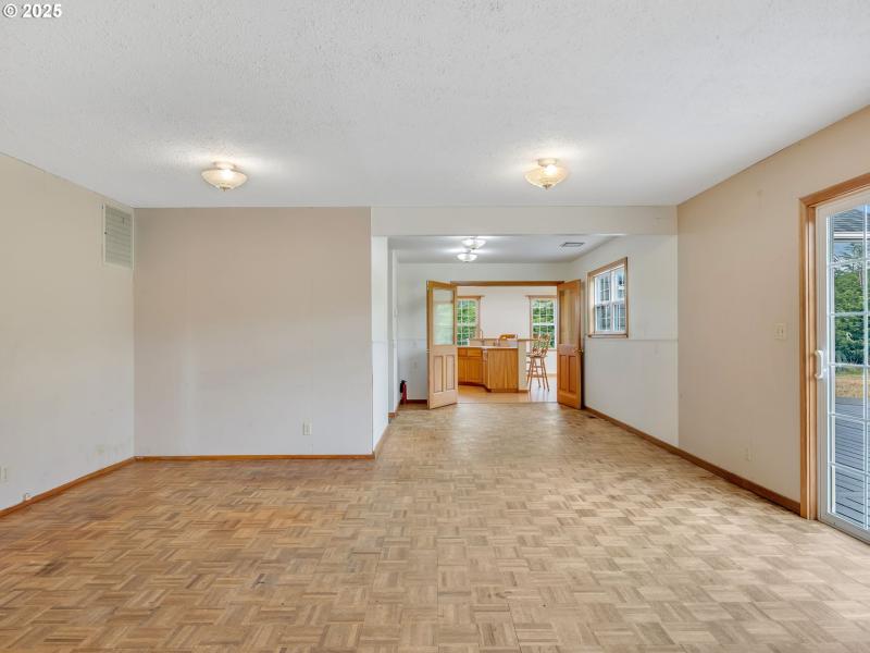 Living Room/Dining Room