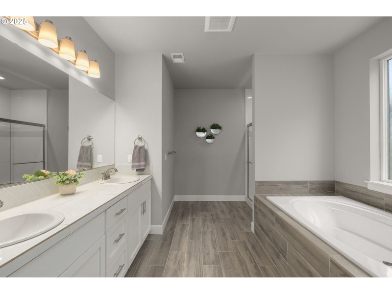 Owner's Suite Bathroom