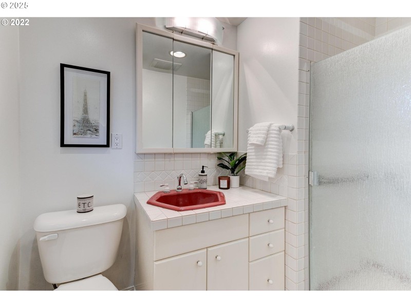 Owner's Suite Bathroom