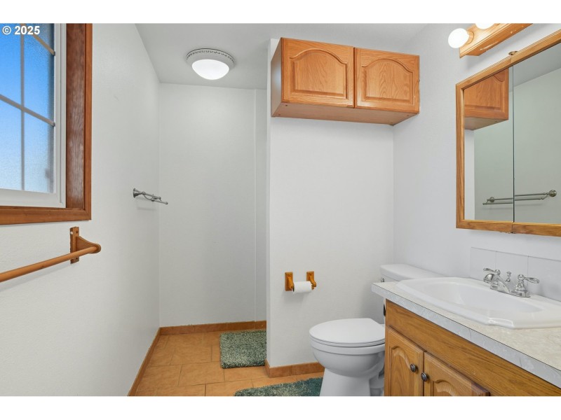 Bathroom, Attached