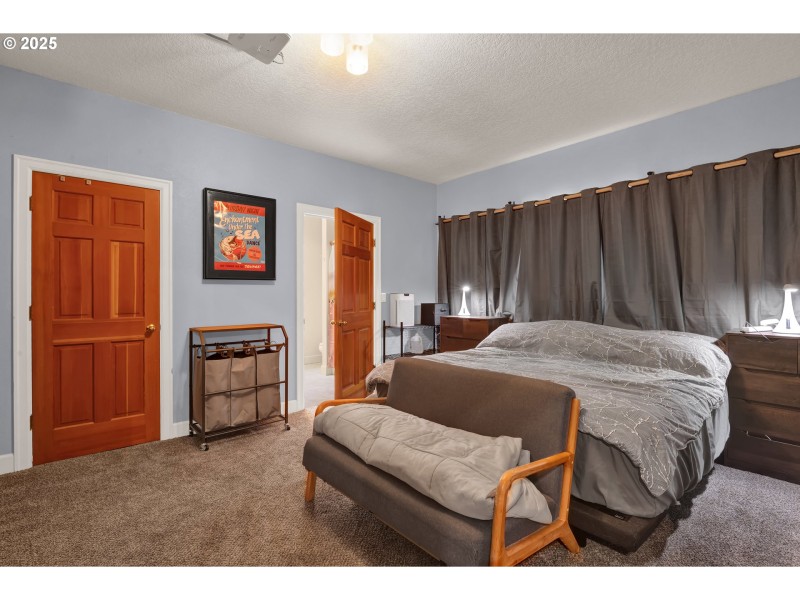 Bedroom, Owner's Suite