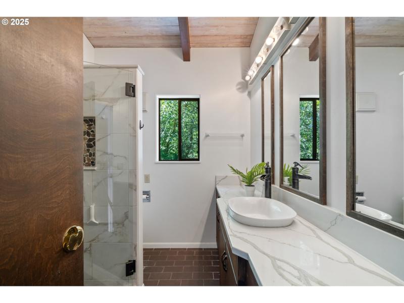 Owner's Suite Bathroom