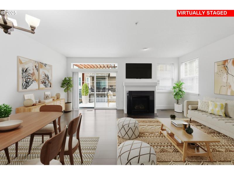 Living Room/Dining Room