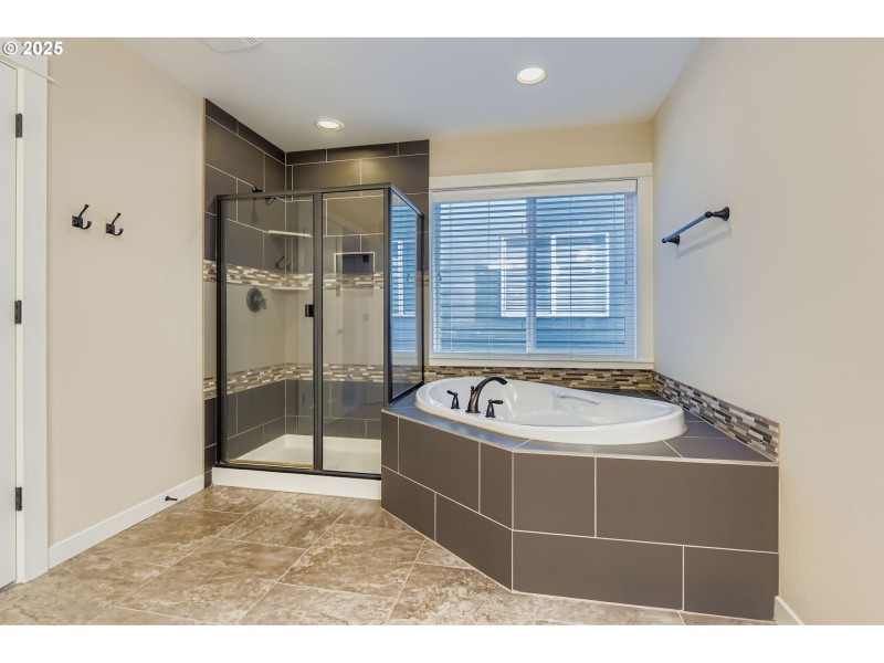 Owner's Suite Bathroom