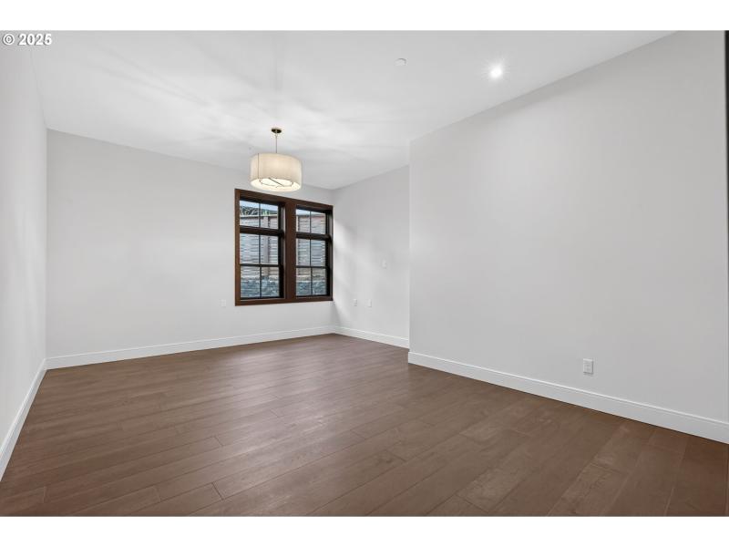 Bedroom, Owner's Suite