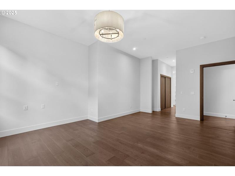 Bedroom, Owner's Suite