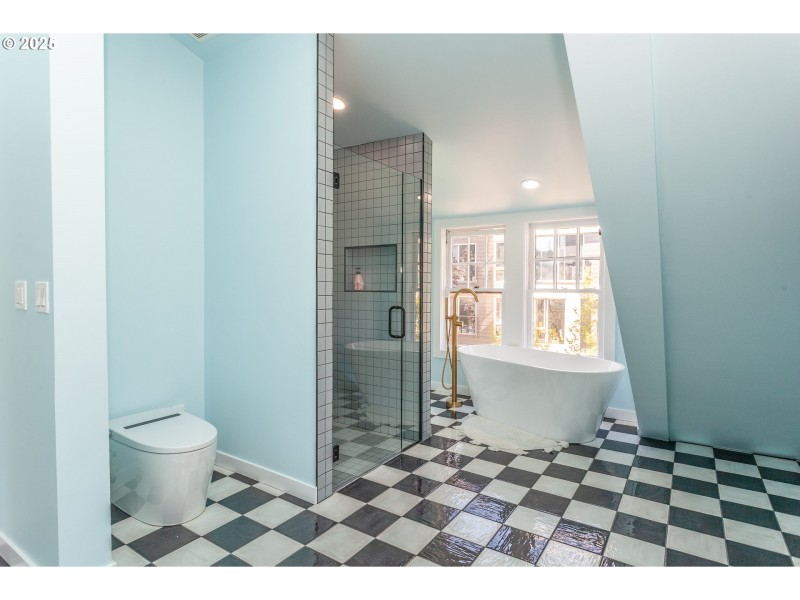 Owner's Suite Bathroom