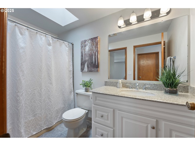 Owner's Suite Bathroom