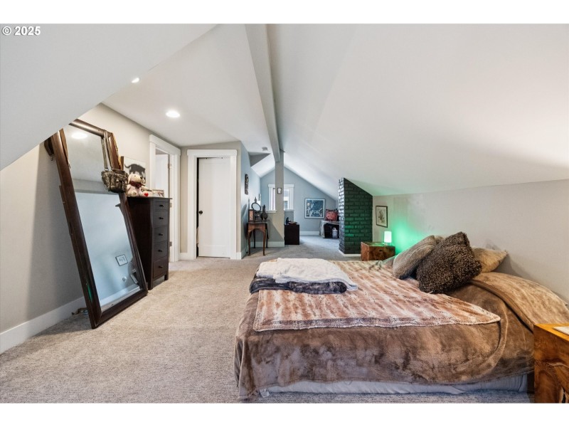 Bedroom, Owner's Suite