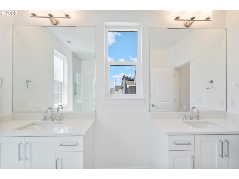 Owner's Suite Bathroom