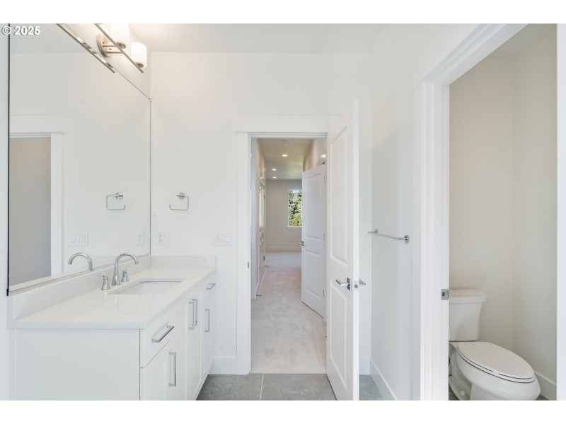 Owner's Suite Bathroom