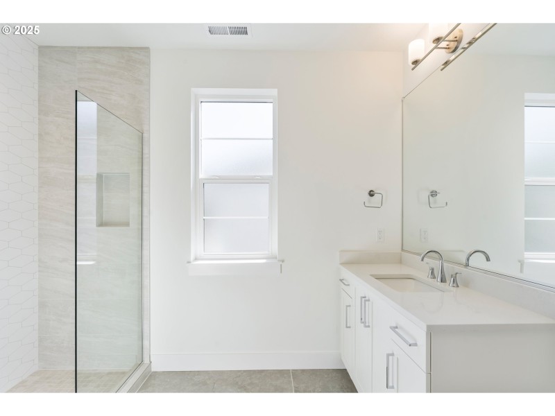 Owner's Suite Bathroom